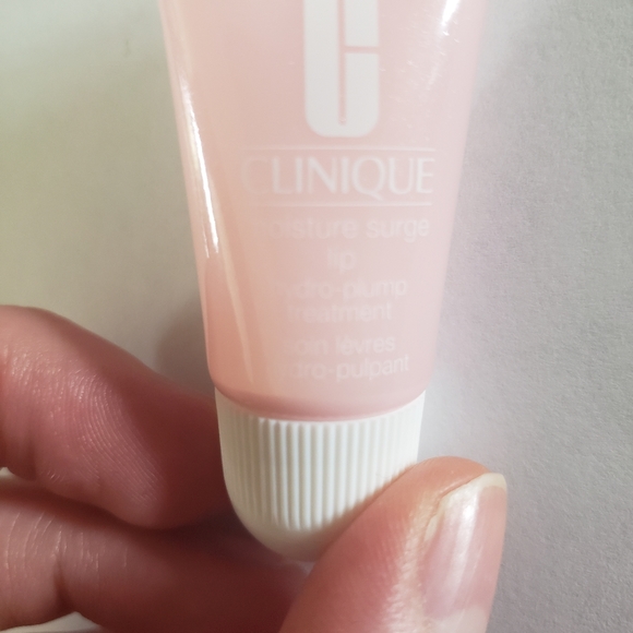 NWT Clinique Moisture Surge Lip Hydro Plump Treatment - Picture 3 of 5